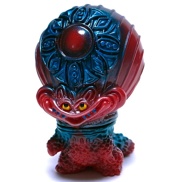 立体怪獣作家gumtaro氏が「海洋系怪獣ソフビ」の「タゴラ」「ギョグラ