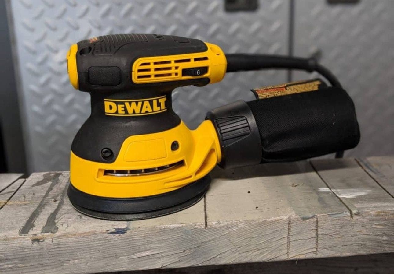 Dewalt DWE6423K Orbit Sander Review - The Tool Space