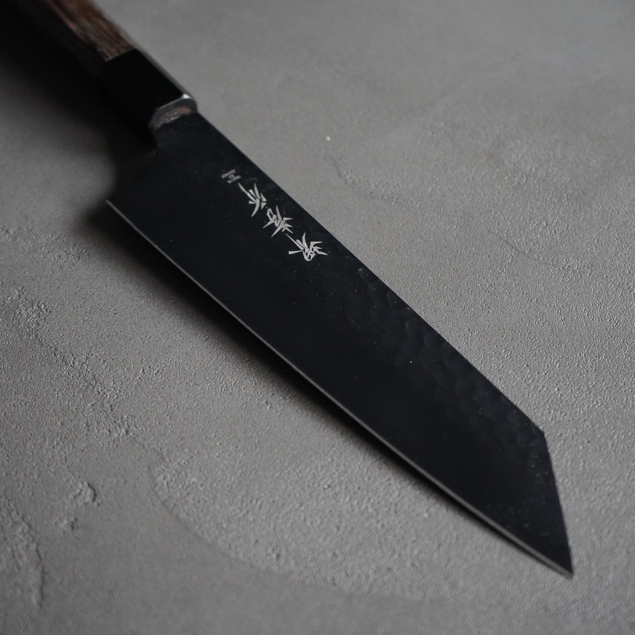 黒影 剣型牛刀 190mm / 堺孝行 - トモエ屋｜厳選された堺孝行の包丁