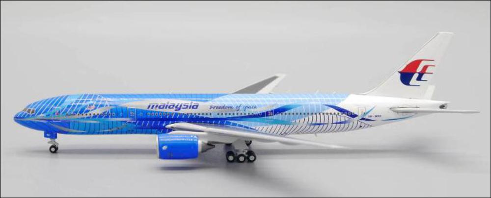 JC Wings 777-200ER マレーシア航空 特別塗装 「Freedom of Space」 00