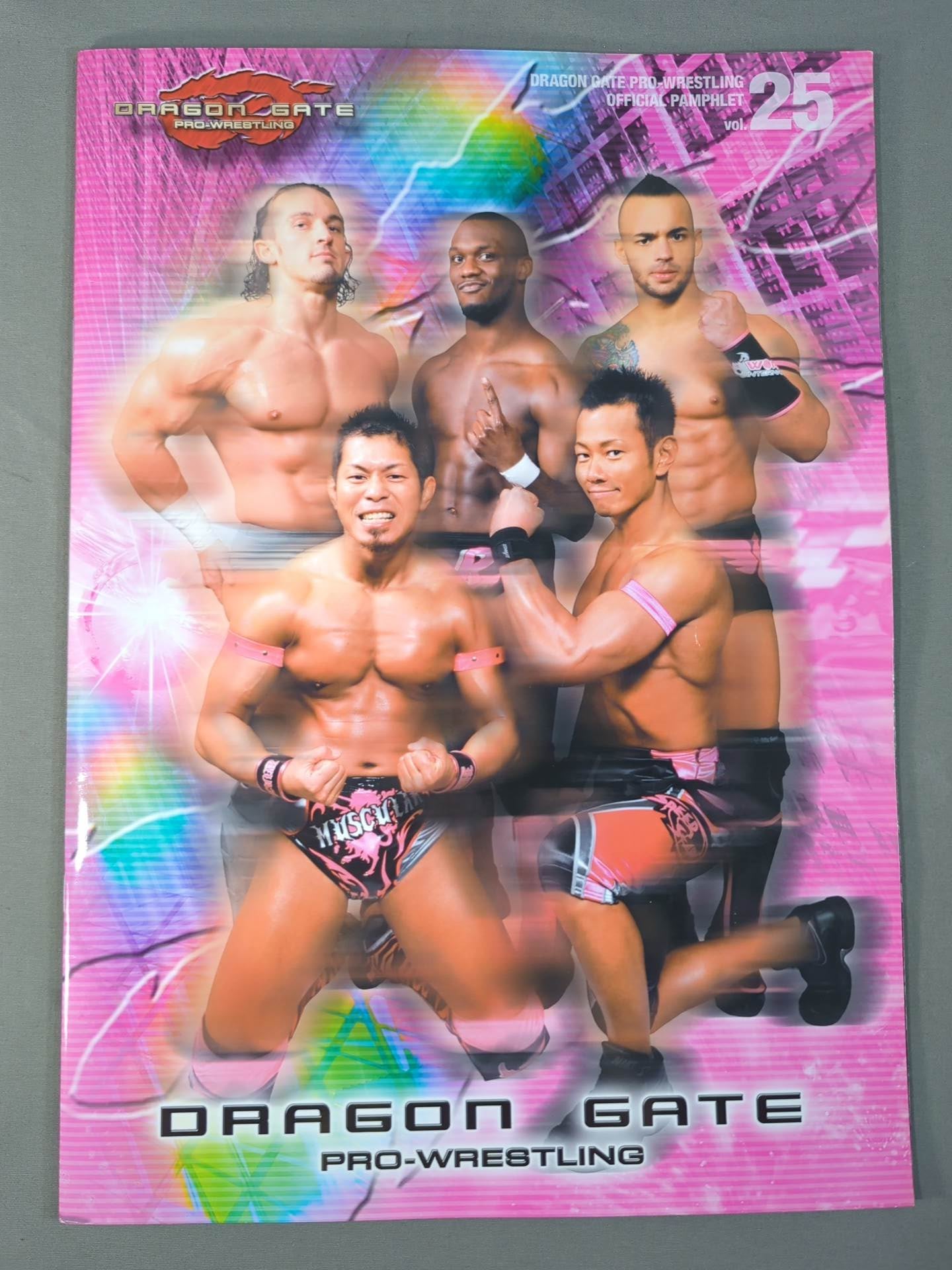 5選手直筆サイン入り】2012ドラゴンゲート オフィシャルパンフレット