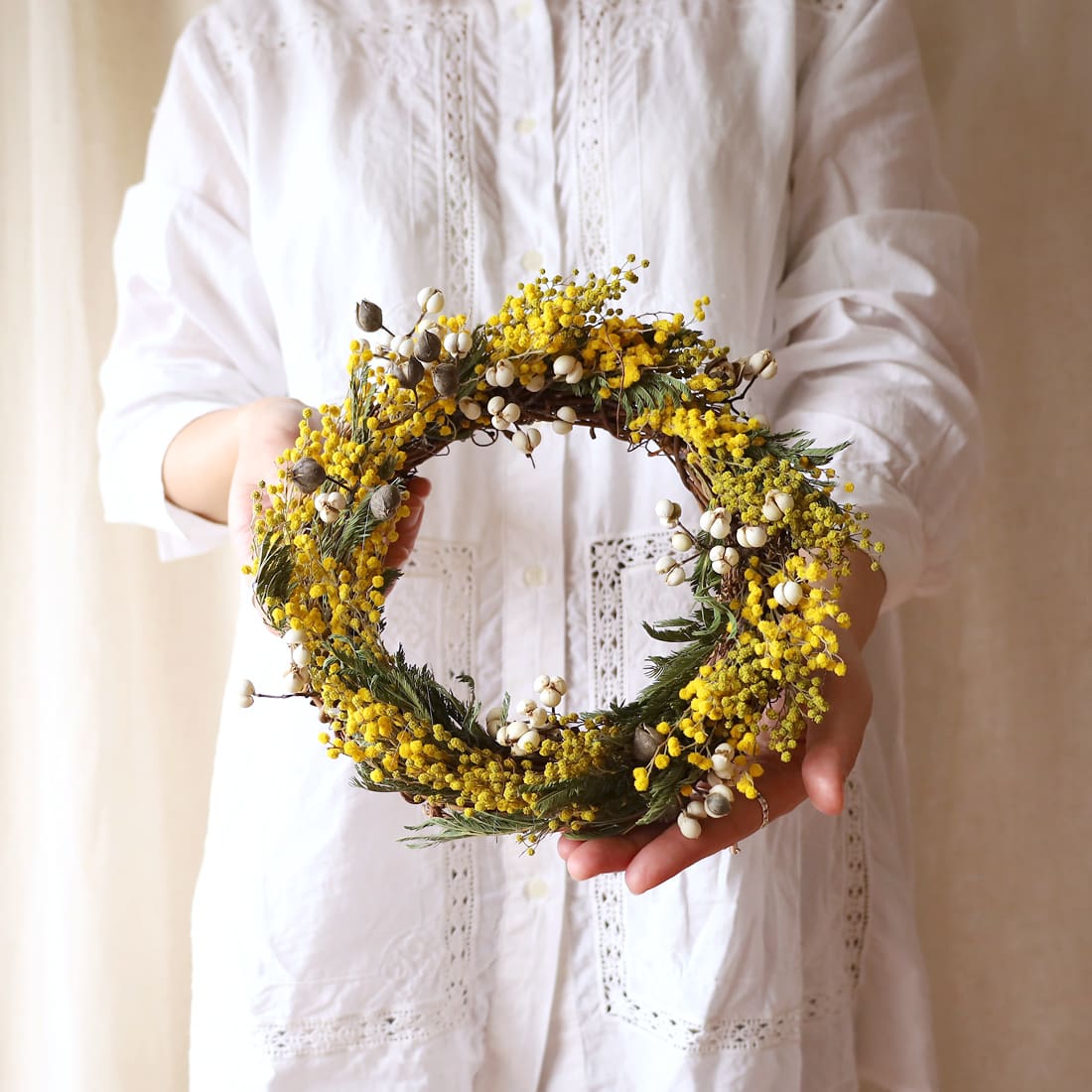 ゆきどけ＞ミモザ・ナンキンハゼのリース – 土と風の植物園