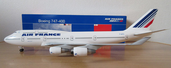 ホーガンウイングス エールフランスB747-400
