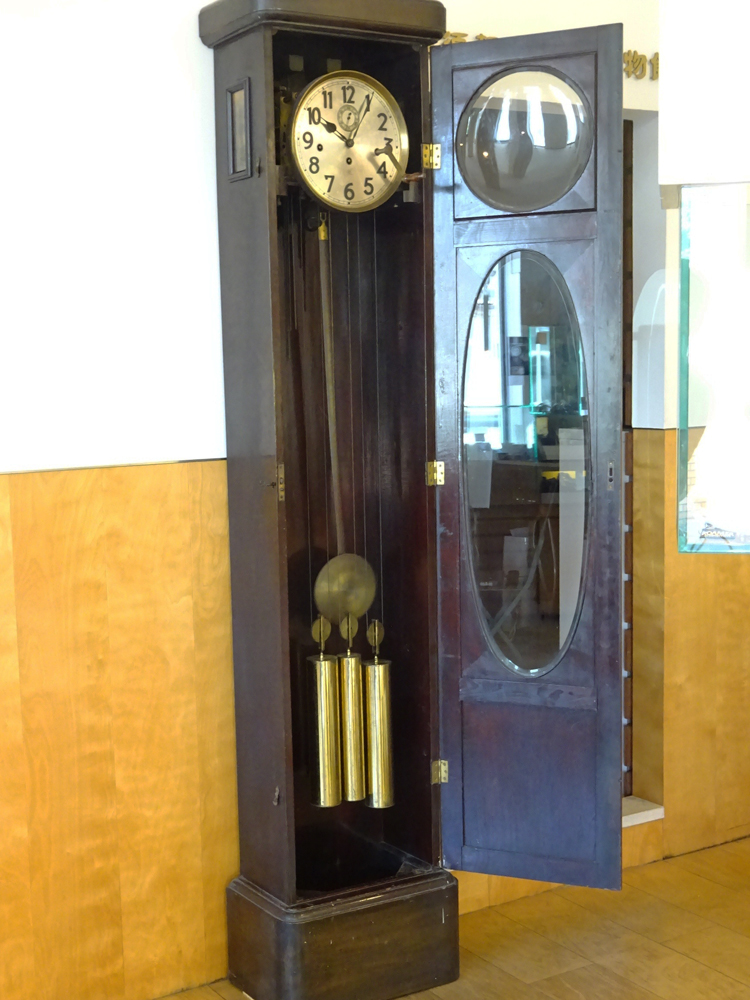 太安堂本店店主 栗崎賢一の時計使用体験レポート1-8 ユンハンス社製