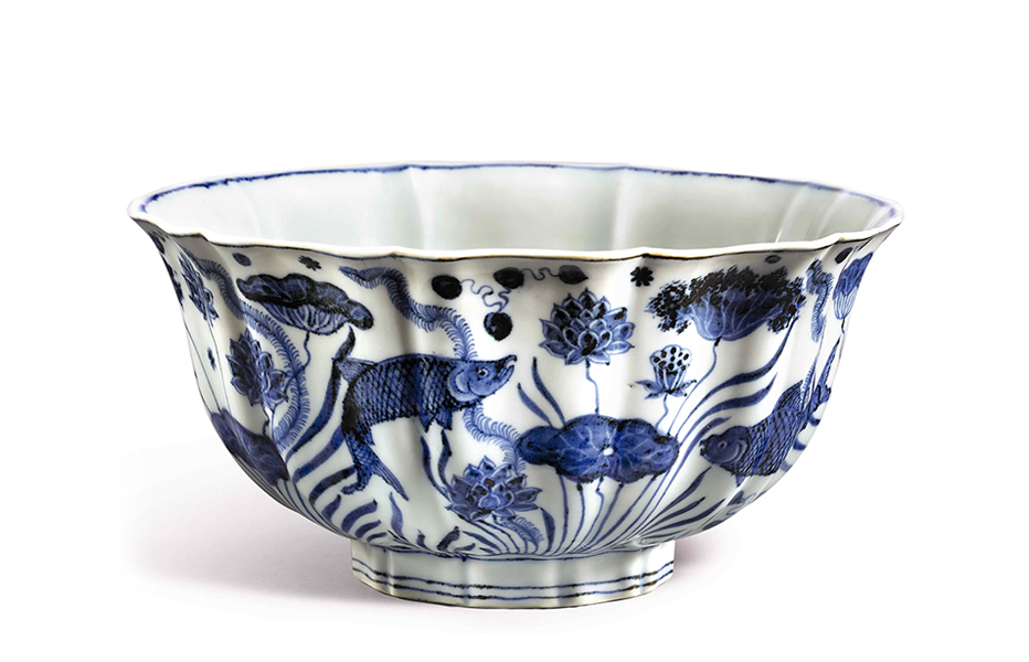 青花鱼藻纹十棱菱口大碗- 龙美术馆| Long Museum