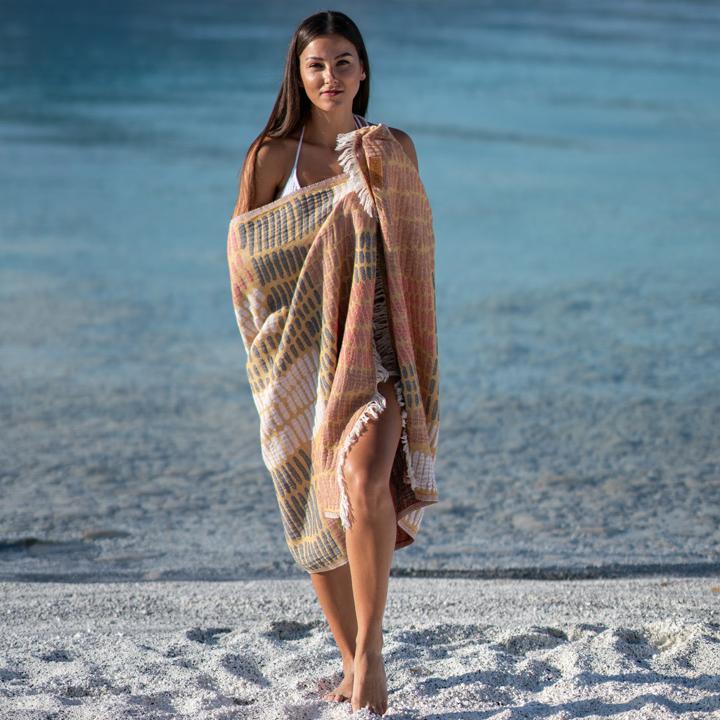 Gio Turkish Beach and Pool Towel | The Loomia