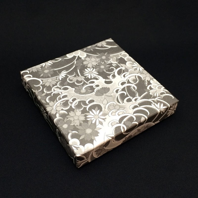 三巴堂 彫ひろ『桜吹雪』ハンカチ – 三巴彫 | スリータイズ タトゥー