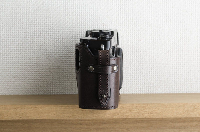X-Pro2オールドスタイルケースサドルプルアップチョコ