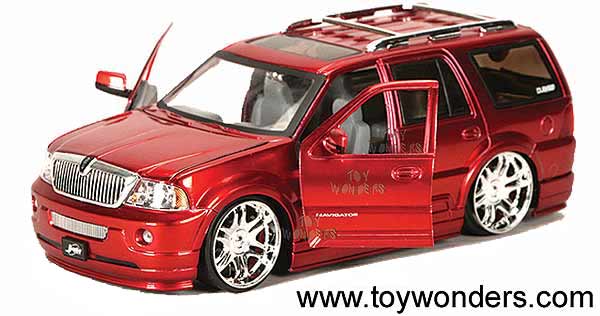 Diecast Collector Model Cars DUB City - Lincoln Navigator (2003, 1