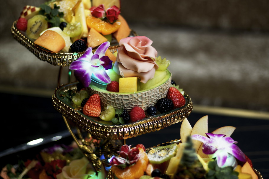 超衝撃の「フルーツ盛り」とは？メディア初取材。謎多き西麻布の隠れ家