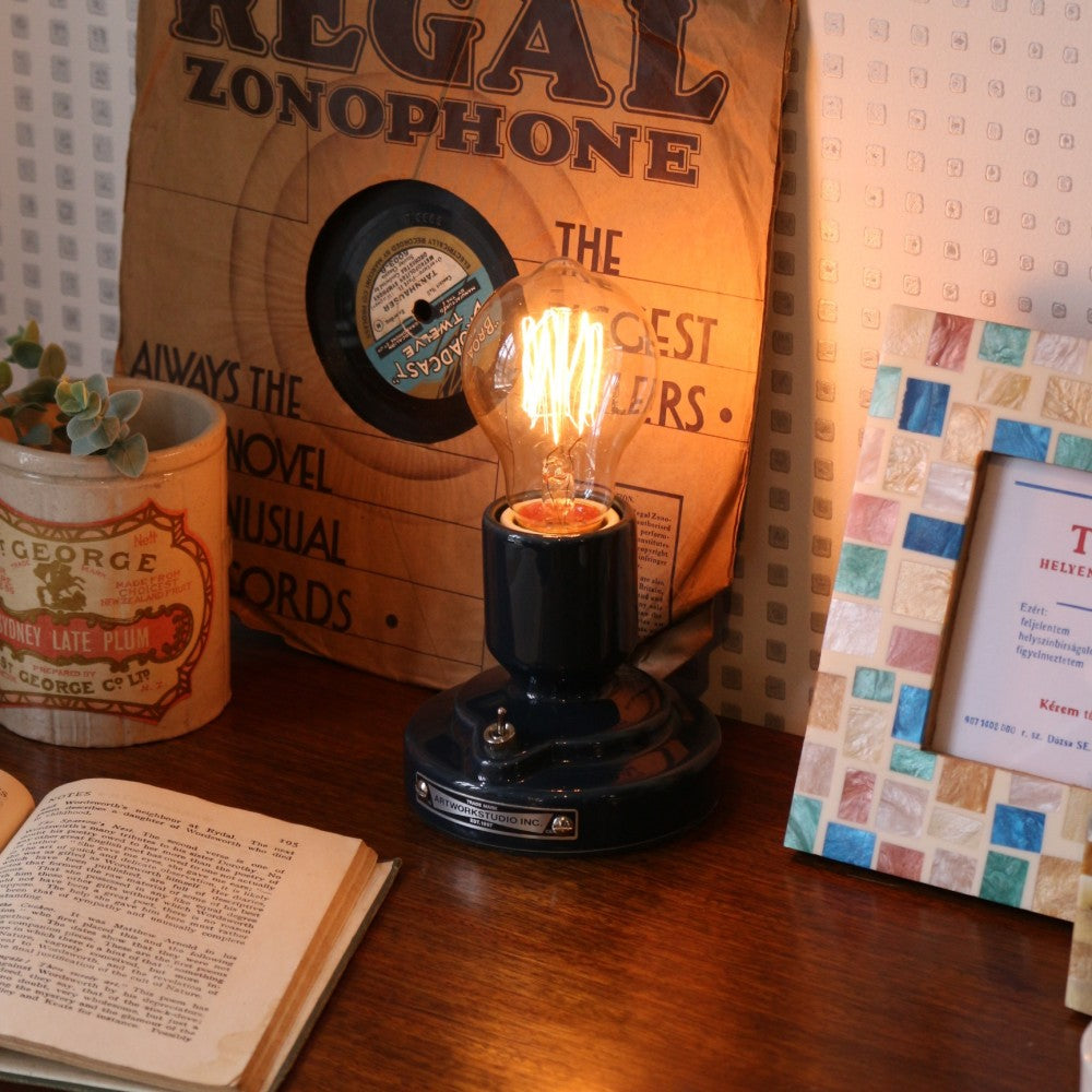 こだわりのトグルスイッチ♪ スタンドランプ「コンパススタンド