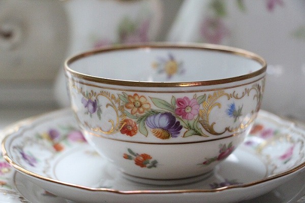 ドイツ製 シューマン ババリア「エンプレス」ドレスデンフラワーズ