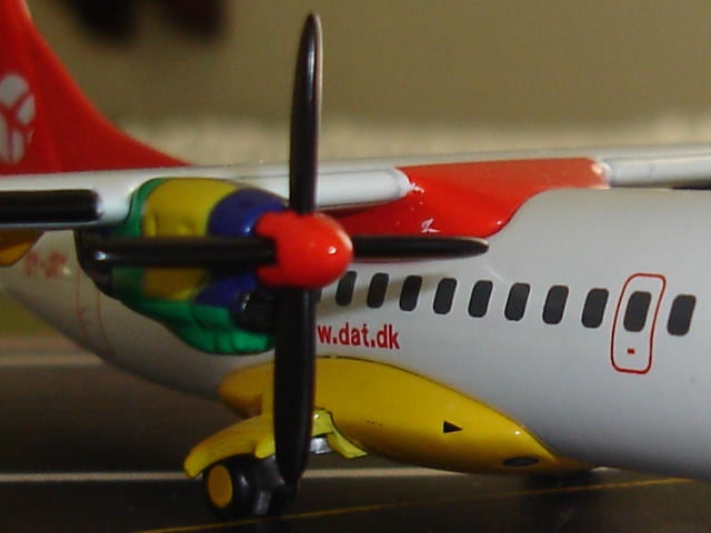 Wings900 - Herpa Danish Air Transport ATR-42-320 1:200