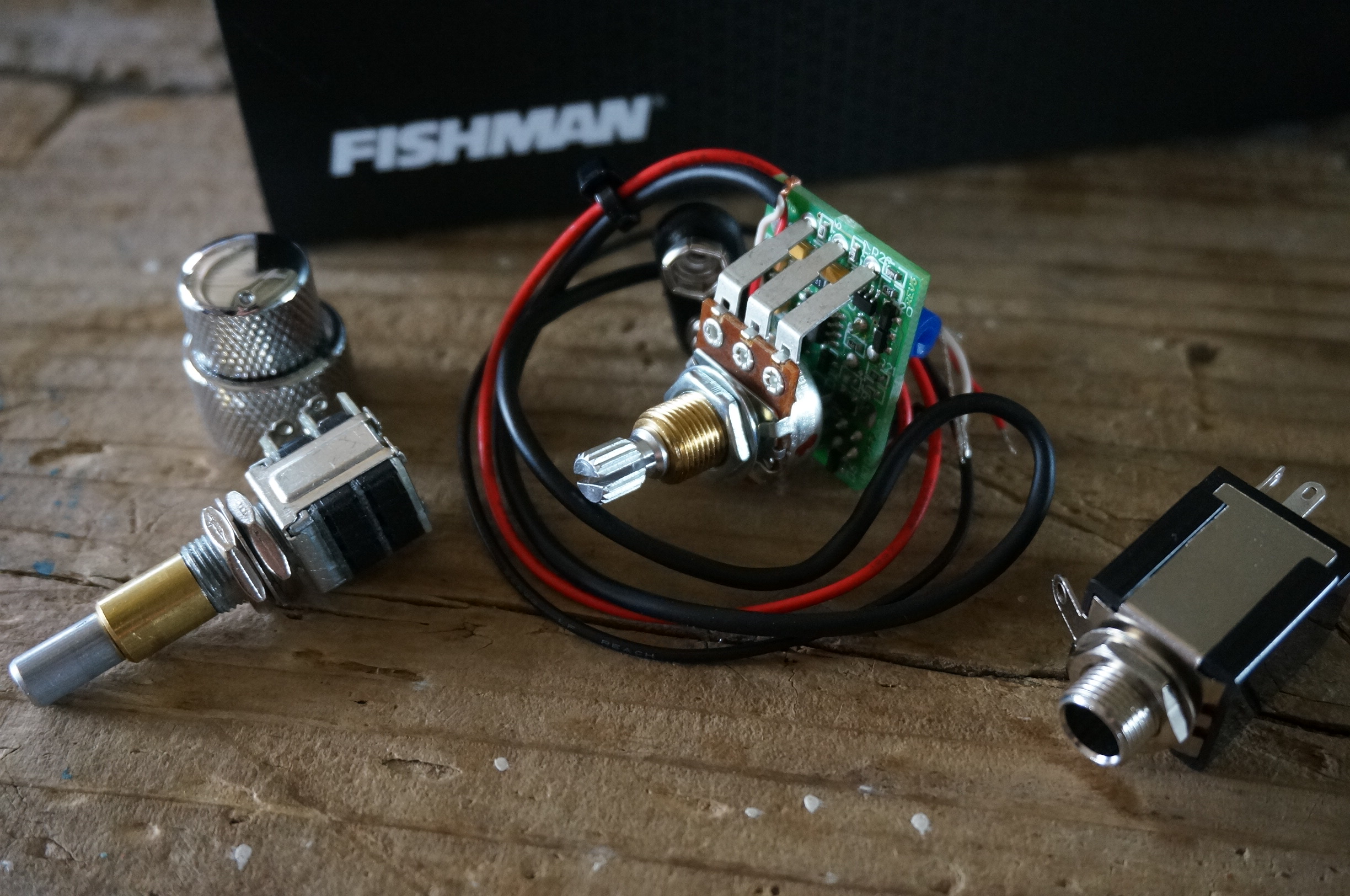 ブリッジ交換 Fishman powerbridge・powerchip - ZEEK Guitars