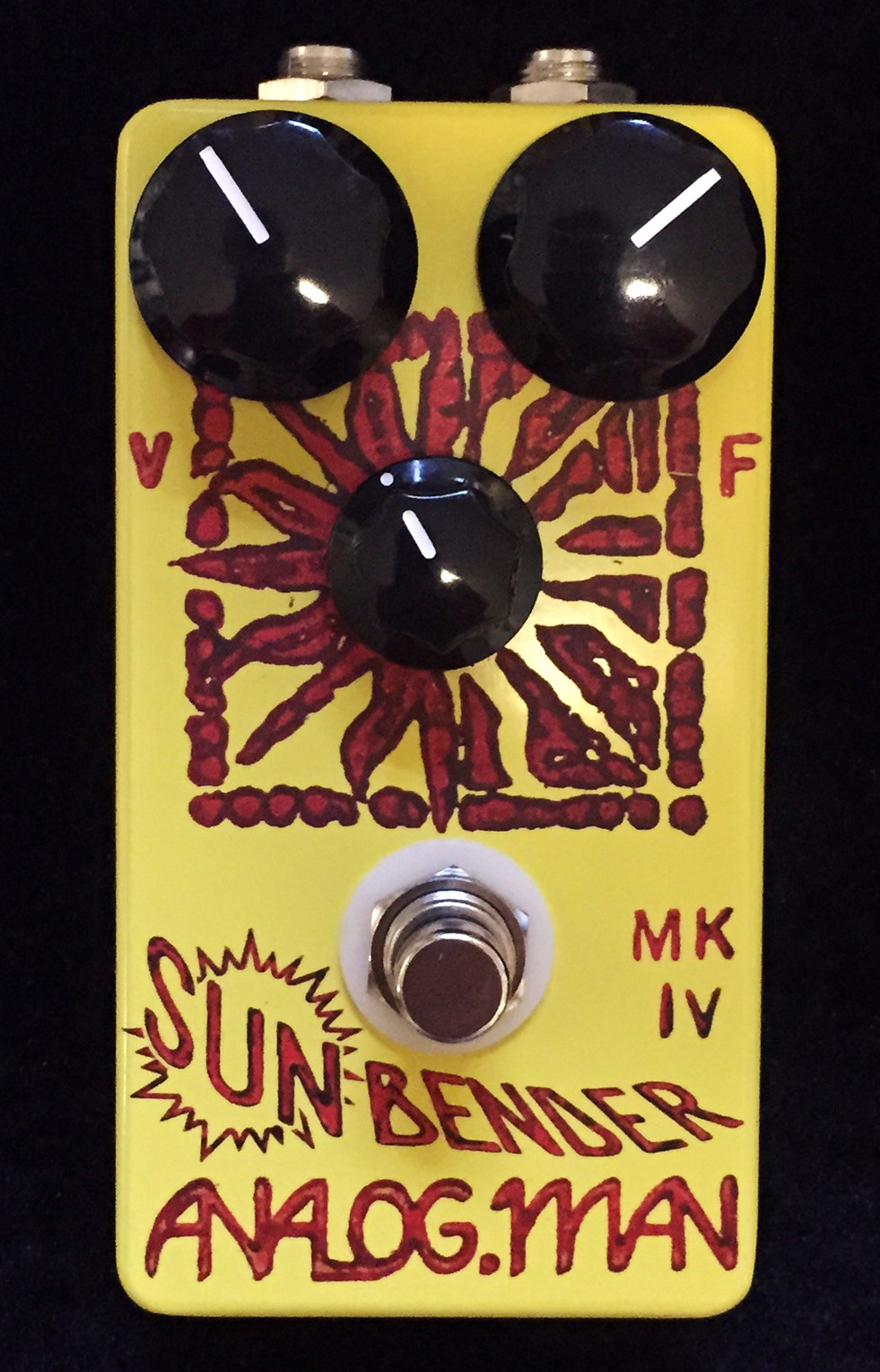 Analog Man Sun Bender MKIV fuzz pedal