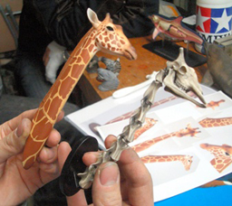 朝日新聞記事から] 芸大生ら制作の精巧フィギュアを発売 大哺乳類展