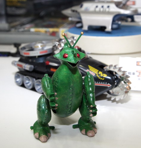 asahi.com（朝日新聞社）：「宇宙大怪獣ギララ」の復刻モデル（童友社