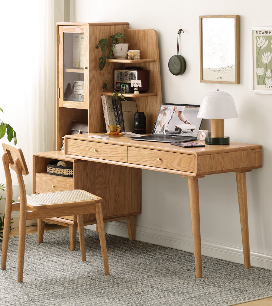 伸長可能なデスクテーブル 収納棚付き優しい印象天然木使用 生活感を