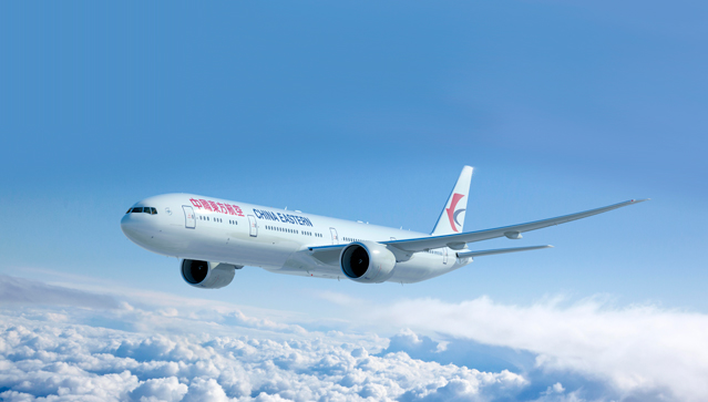 波音：波音交付中国东方航空首架777-300ER飞机
