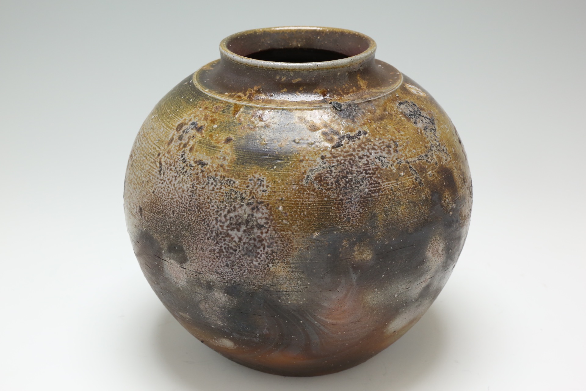 備前焼 壺 原田陶月氏作 [2Z-2406] | サークルワン商品情報