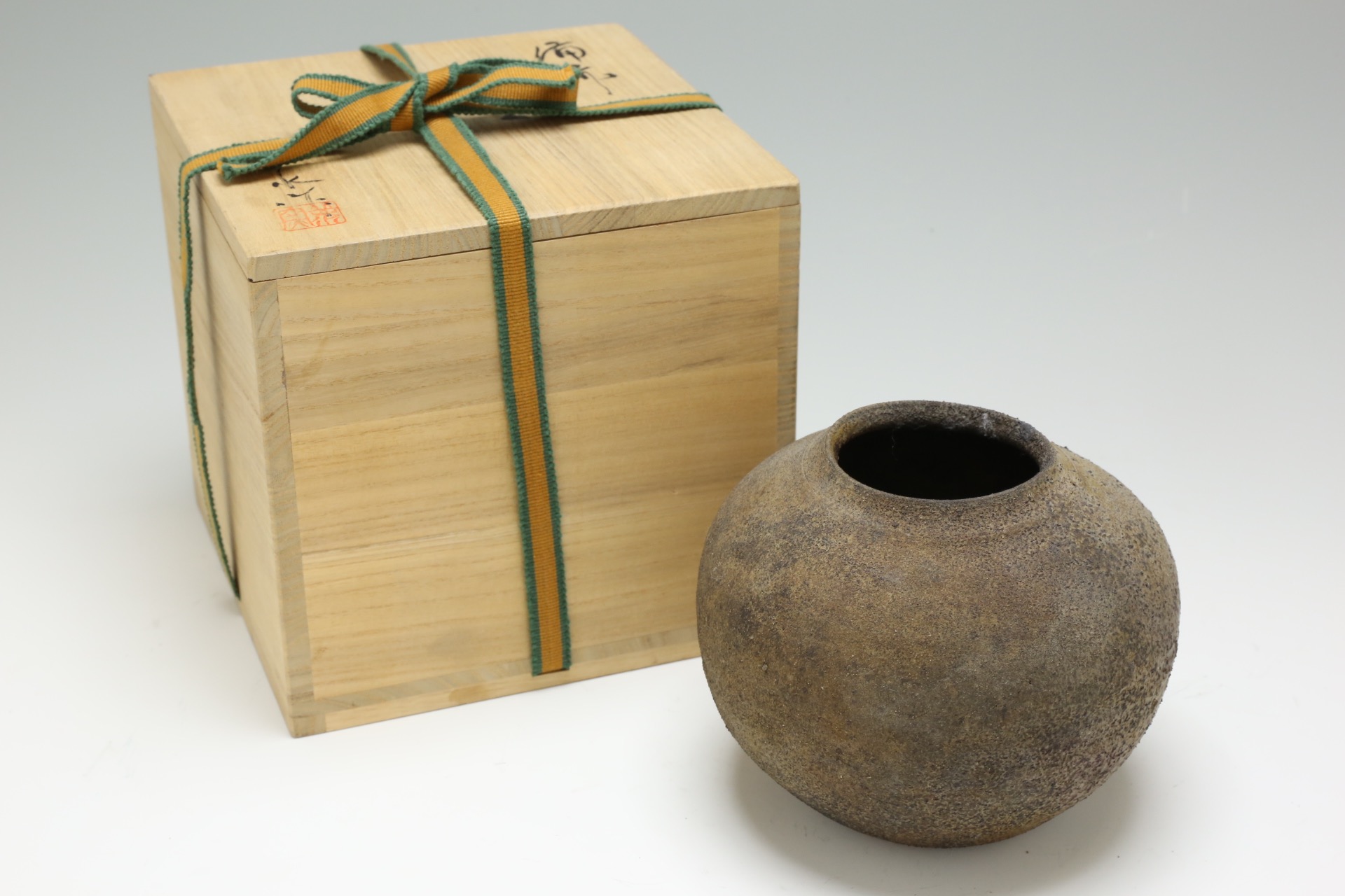 備前焼 小壺 [2Z-2408] | サークルワン商品情報