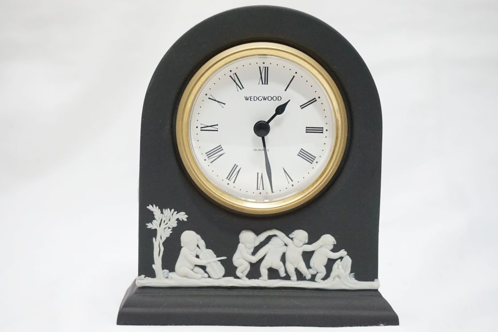ウェッジウッド ジャスパー（ブラック） グリシャンクロックM