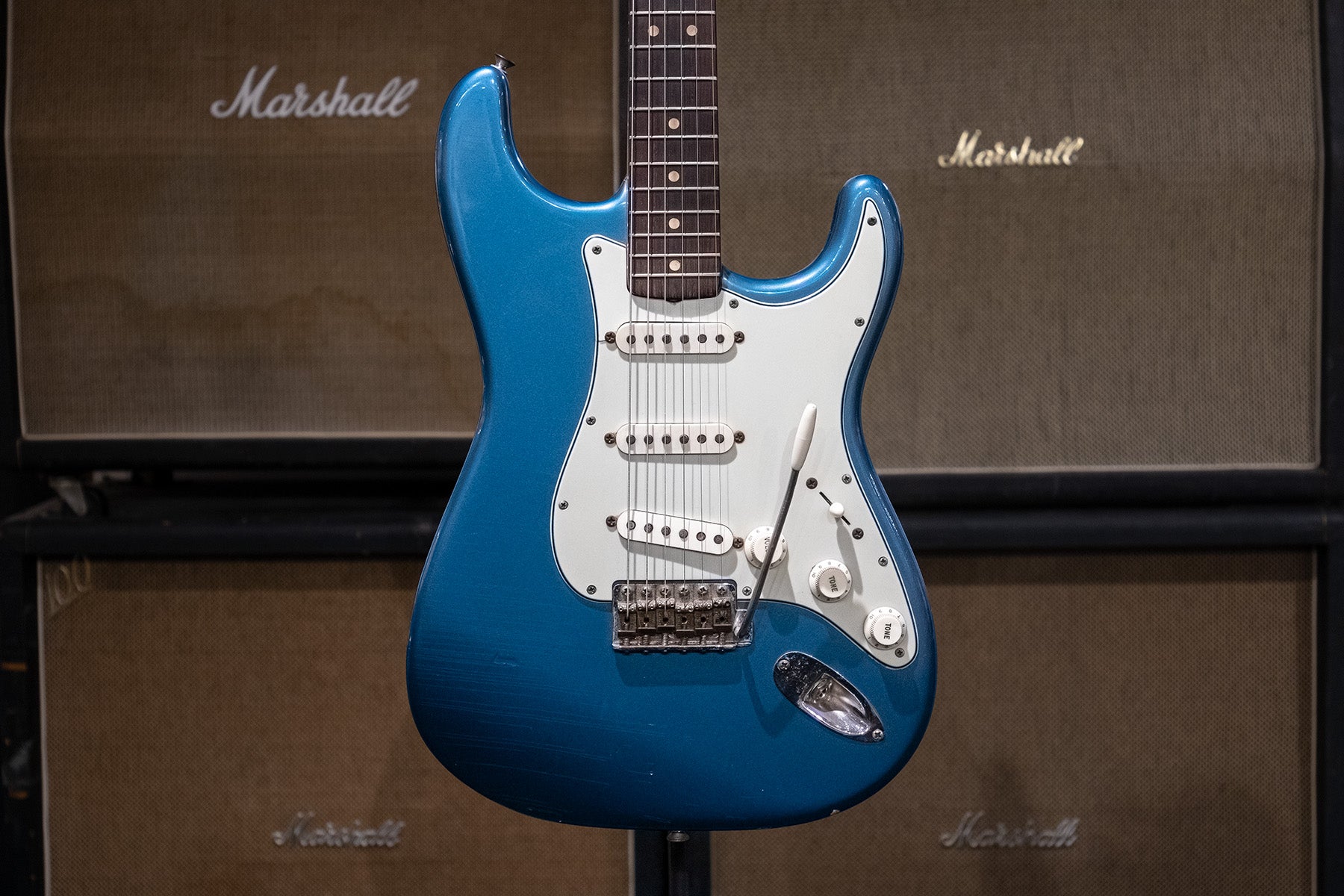 1964 Fender Stratocaster - Lake Placid Blue – Dave's Guitar Shop