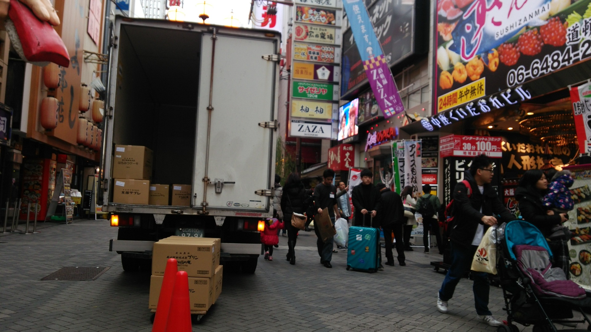 荷物搬入は午前10時までにすませましょう。 | ホットニュース | 道頓堀