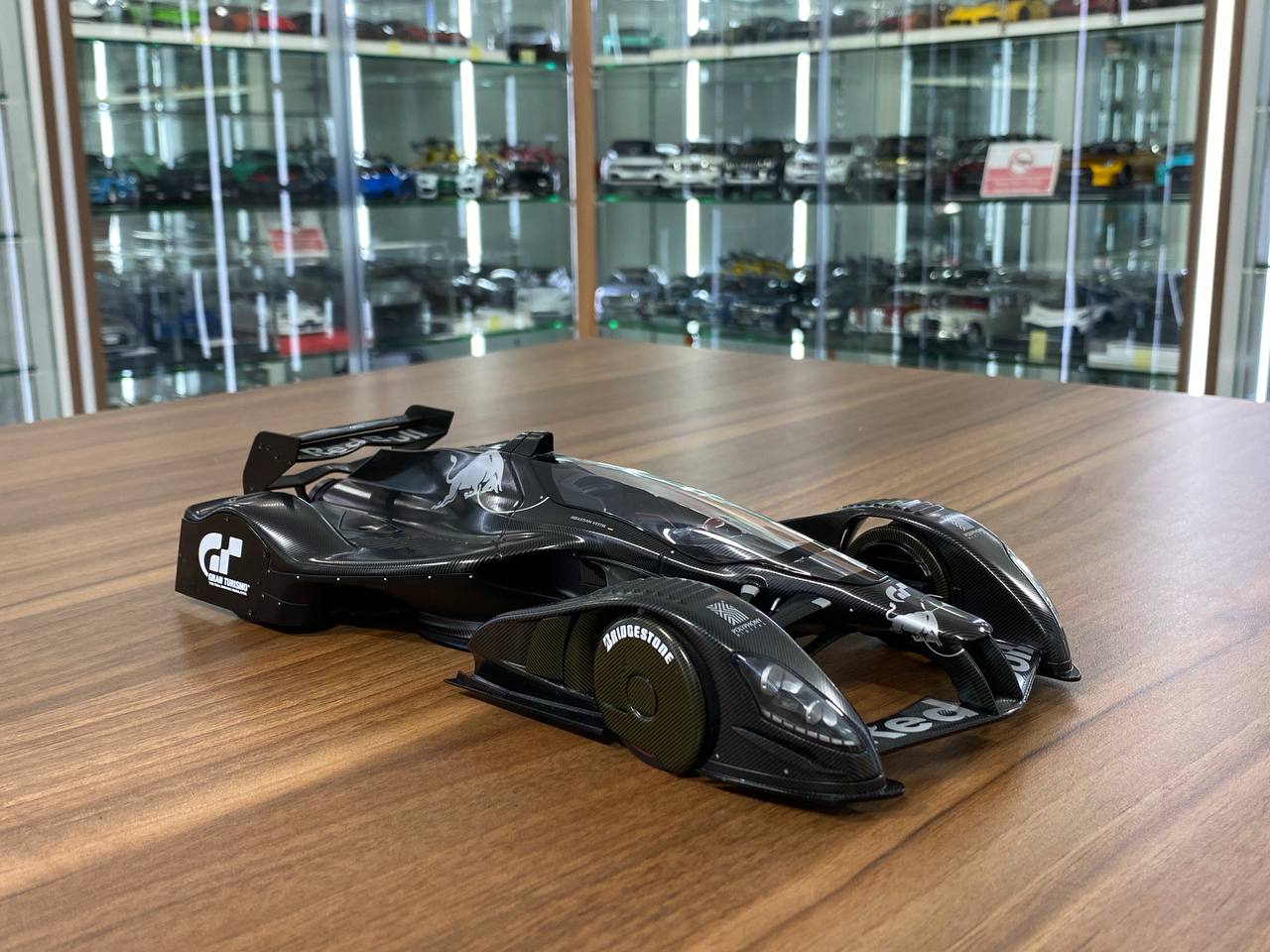 AutoArt Grand Turismo Red Bull X2010 - 1/18 Diecast Model, All