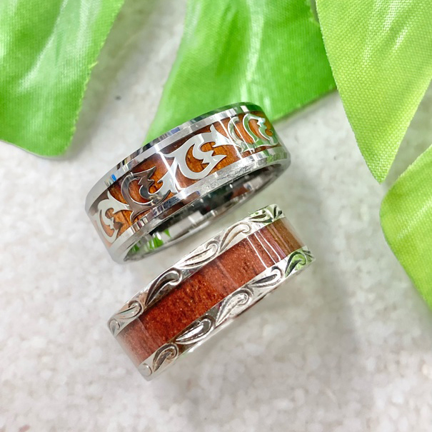 ハワイ固有の樹木コアの木で作られた「ハワイアンコアウッドジュエリー」