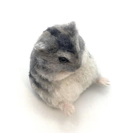 オーダー制作] 座っているジャンガリアンハムスター｜作品集