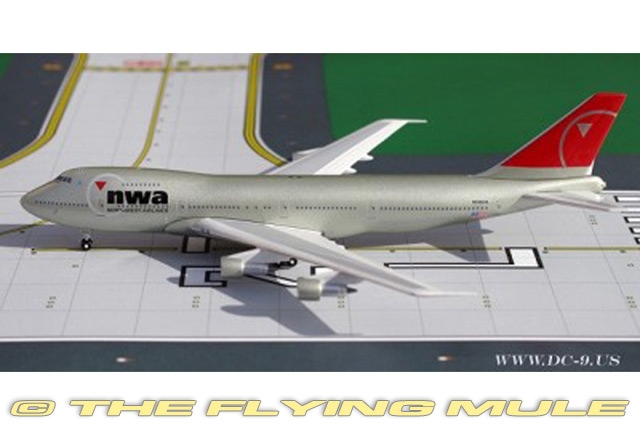 747-200 1:400 Diecast Model - AeroClassics AL-ACNWA101 - $44.95