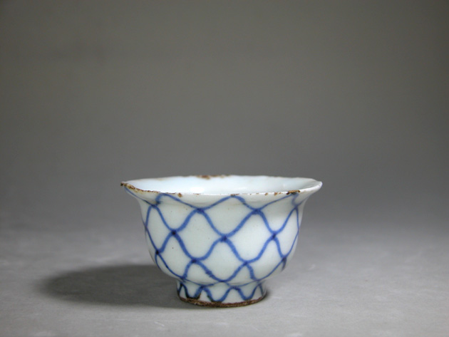 渡邊美術店 - 古染付網目文盃 その1 | 古美術品専門サイト fufufufu.com