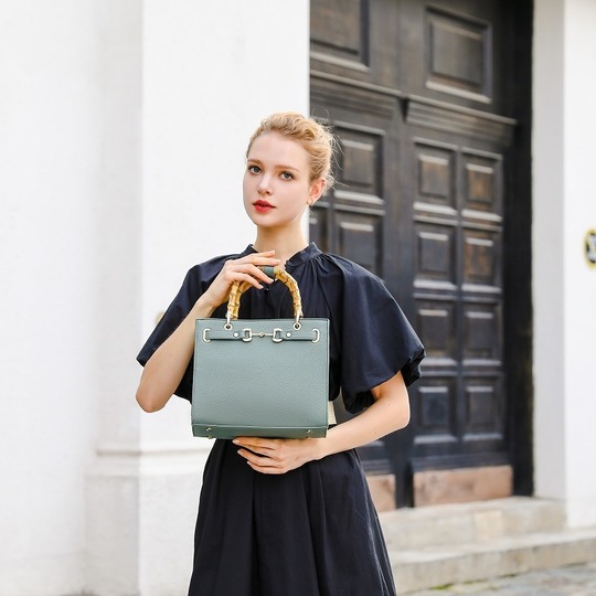 バンブー2wayハンドバッグ スクエア型 自立 ビットパーツ エレガンス