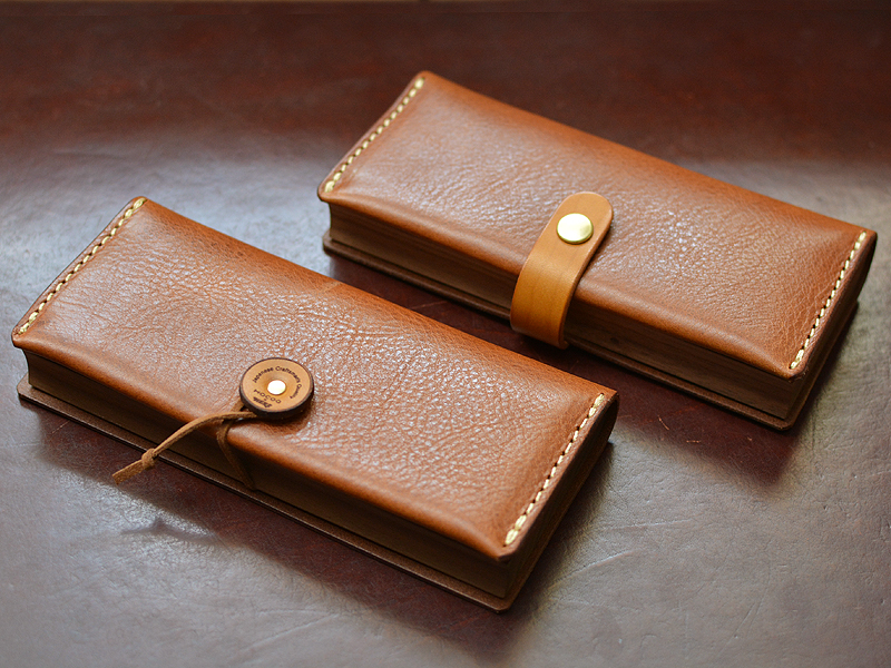 Hacoa×HERZ】BOOK PENCASE 発売準備編｜革鞄・革小物のHERZ公式通販