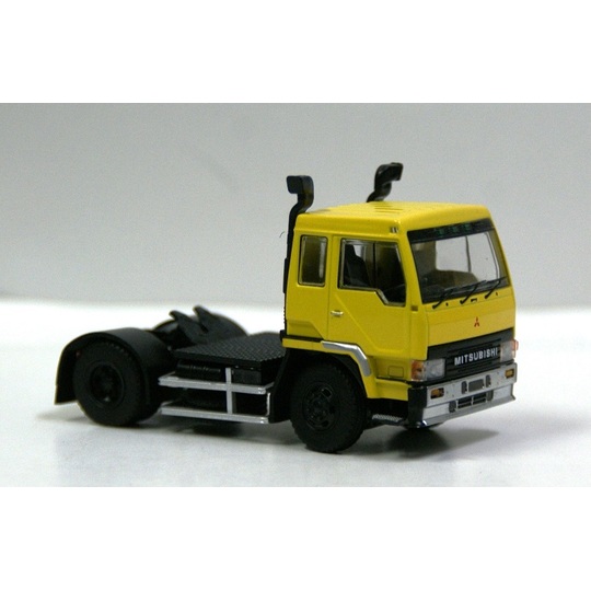 model 1】1/64 三菱 ふそう ザ・グレート トラックターヘッド (右