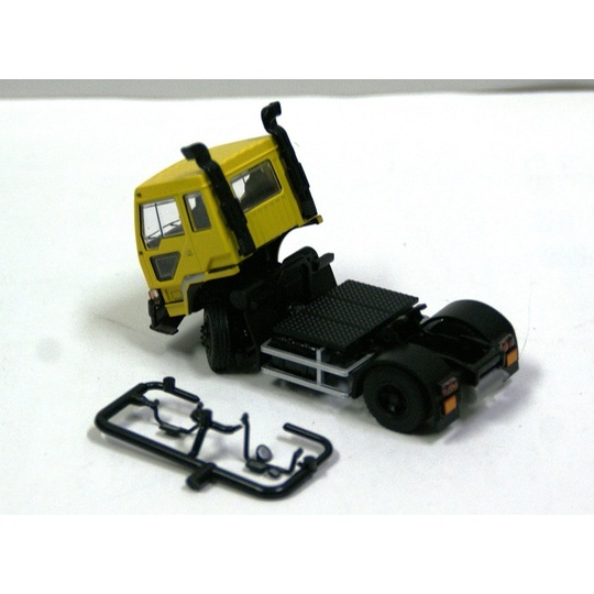 model 1】1/64 三菱 ふそう ザ・グレート トラックターヘッド (右