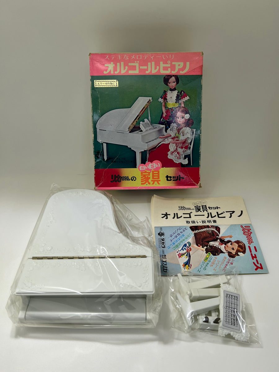 旧タカラ 2代目リカちゃん リカちゃんの白い白い家具セット