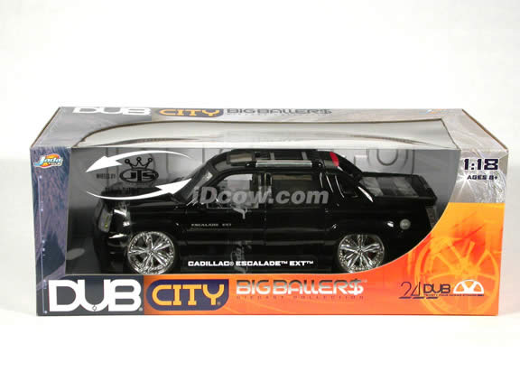 2002 Cadillac Escalade EXT diecast model car 1:18 scale from Dub