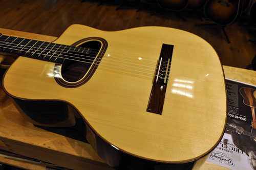 動画！】激レア！マカフェリギターのナイロンタイプ！ARIA MM85N