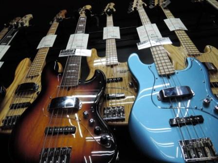 中古アトリエZベース【新宿店2F U-BOXギターズに大集結