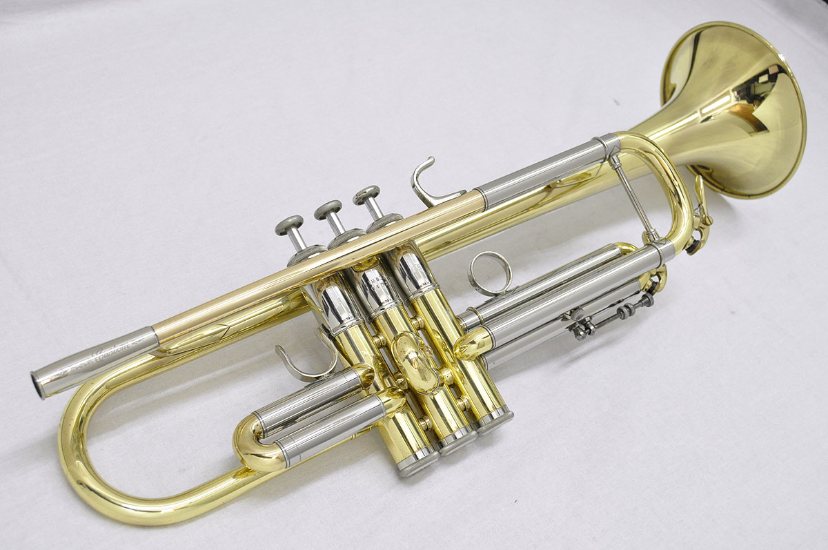 郷愁のヤマハ第七弾・・・'初代”YTR-8335が中古で入荷しました