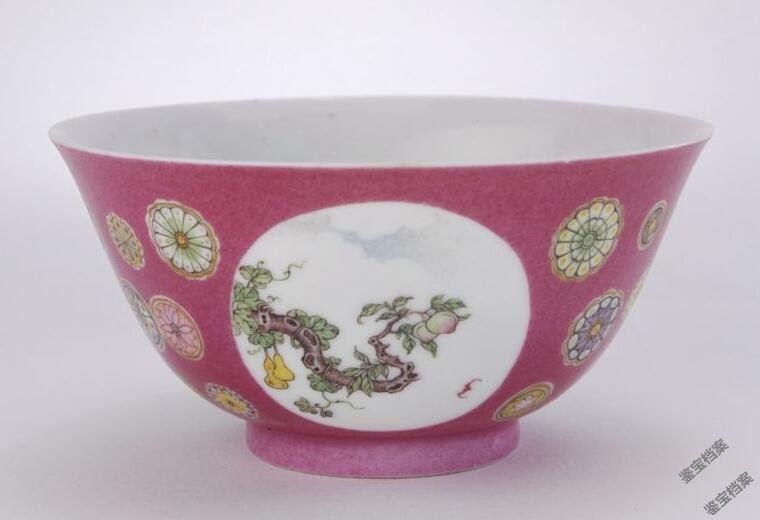 清雍正胭脂红地开光珐琅彩花鸟纹碗档案-珐琅彩-鉴宝档案