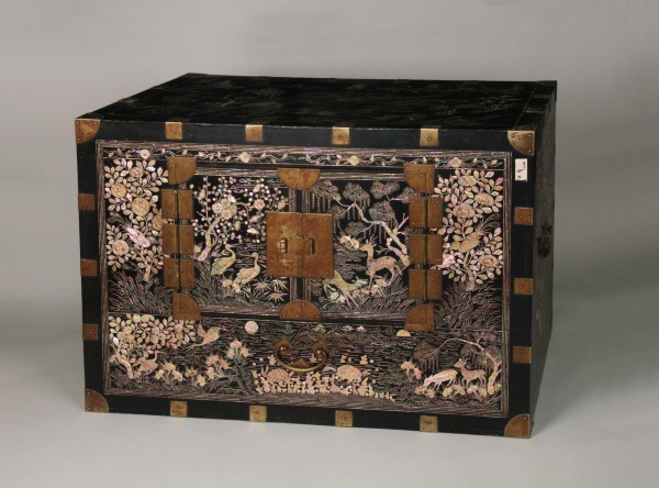 螺鈿十長生文箪笥 李朝時代／李朝螺鈿の鑑定・販売・買取／古美術京橋