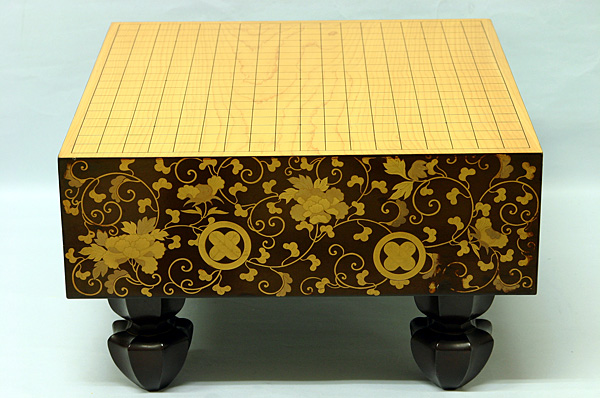 違い鷹家紋入り蒔絵碁盤・碁笥セット – 黒木碁石店