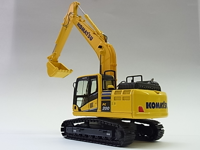 KOMATSU】コマツ 油圧ショベルPC200-11 - KYOWA 建設機械の販売から