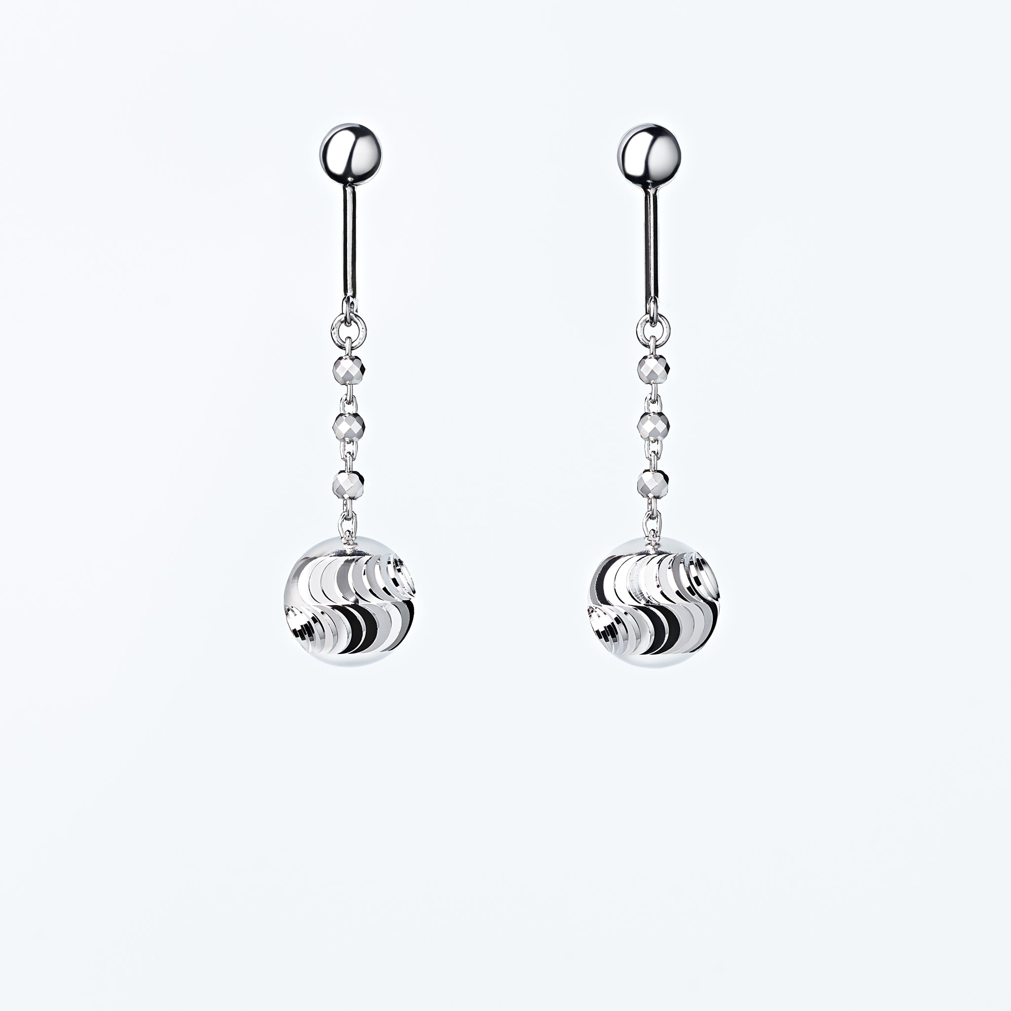 プラチナイヤリング《M0070020》 | 京セラジュエリー オンラインストア