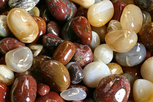 古くて新しい？ 津軽の「錦石（にしきいし）」｜まるごと青森ブログ