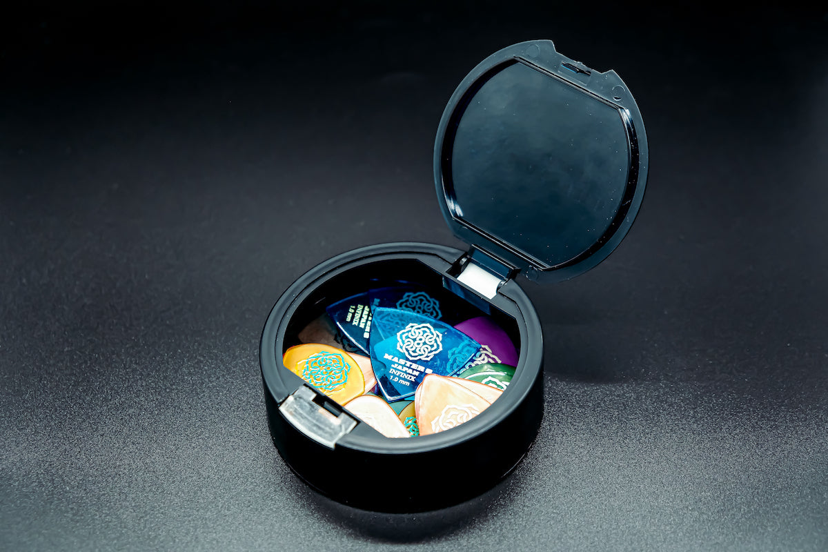 MASTER 8 JAPAN | EASY LOCK GUITAR PICK CASE – MASTER 8 JAPAN