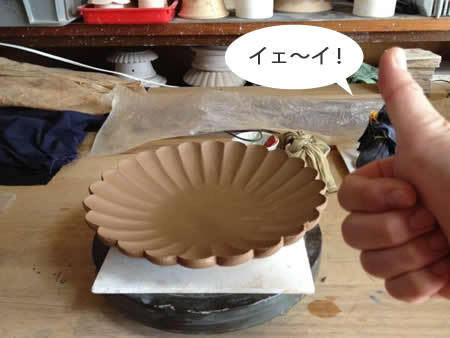 高島大樹さんの輪花皿は「こうして作る」のです | 百福